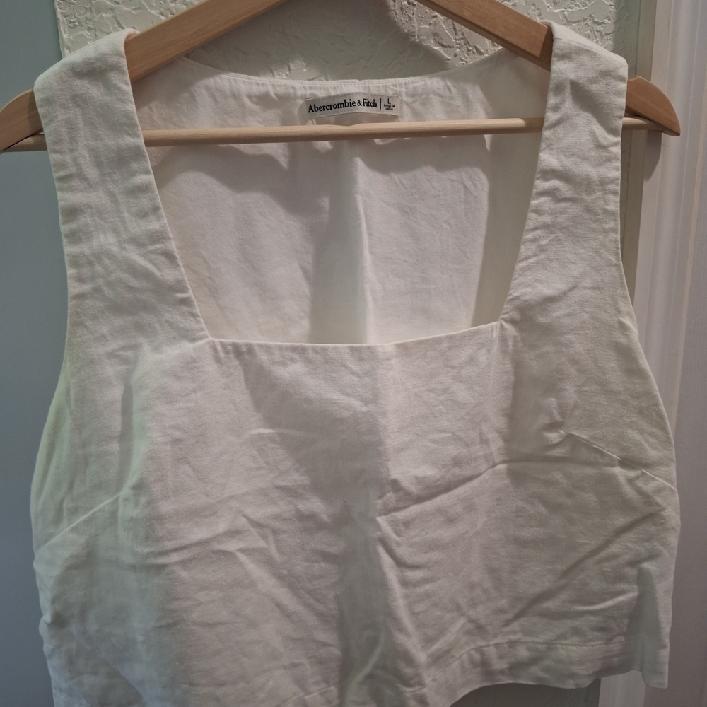 Abercrombie & Fitch White Linen Crop Top